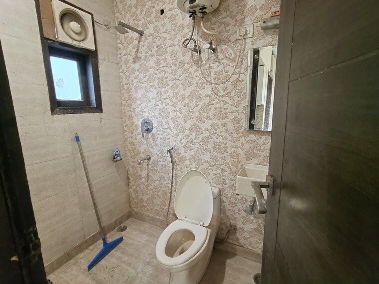 Master Bedroom, queens-plaza 1 RK 250 Sq.Ft. Builder Floor In Sector 43 Gurgaon 9504201