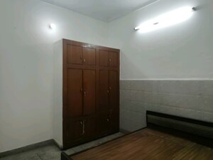 Room in 5 BHK Builder Floor at Sector 95 – for Rent