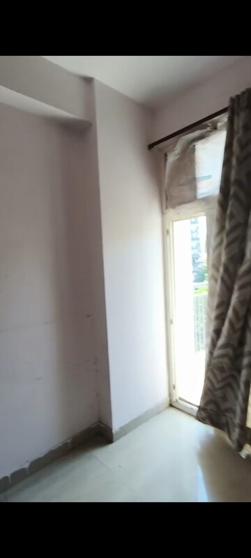 Building Lobby in 2.5 BHK Apartment at Rishabh Platinum, Indrapuram – for Sale