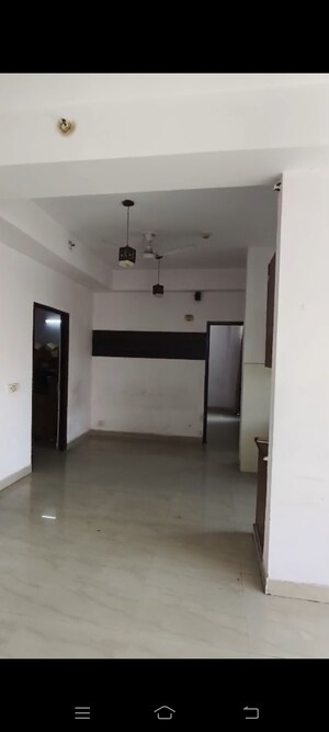 Bathroom in 2.5 BHK Apartment at Rishabh Platinum, Indrapuram – for Sale