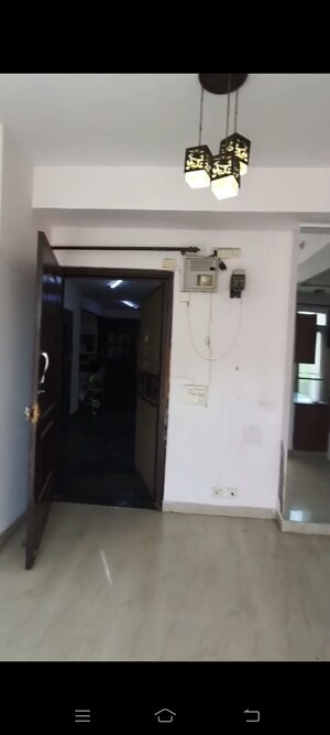 Building Lobby in 2.5 BHK Apartment at Rishabh Platinum, Indrapuram – for Sale