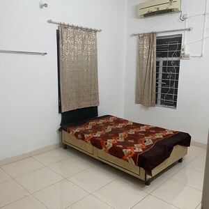 1 BHK Apartment For Rent in Nirmiti Parth, Prabhat Road