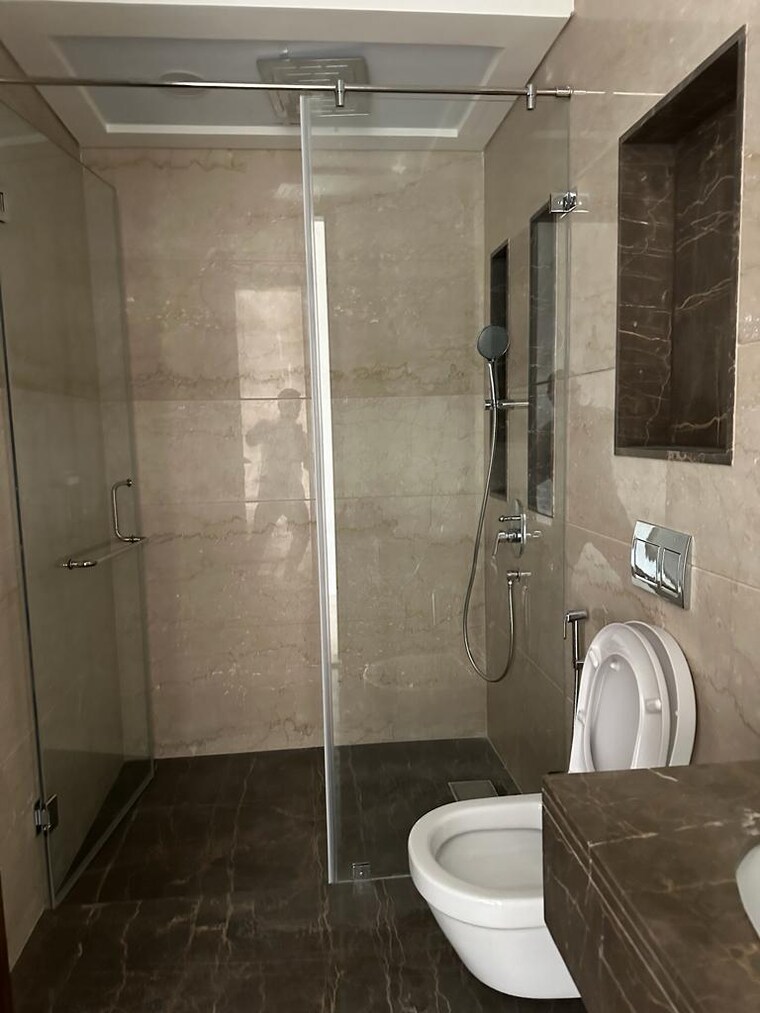Bathroom, lokhandwala-minerva-mahalaxmi 3 Bedroom 2300 Sq.Ft. Apartment In Mahalaxmi Mumbai 9504280