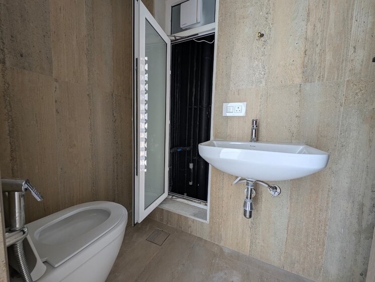 Bathroom, mahavir-arham-mourya 2 Bedroom 665 Sq.Ft. Apartment In Chembur Mumbai 9504308