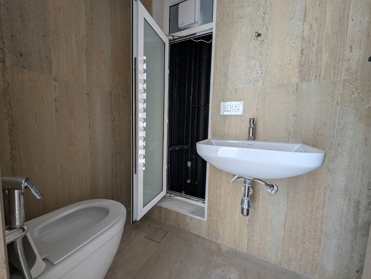 Bathroom, mahavir-arham-mourya 2 Bedroom 665 Sq.Ft. Apartment In Chembur Mumbai 9504308
