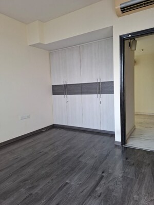 Room in 5 BHK Villa at Tata Primanti Villas, Sector 72 – for Sale