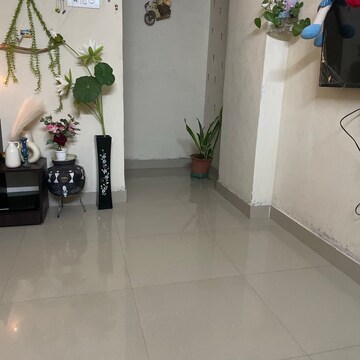 Room in 2 BHK Apartment at Sharad Vaibhav, Model Colony – for Rent