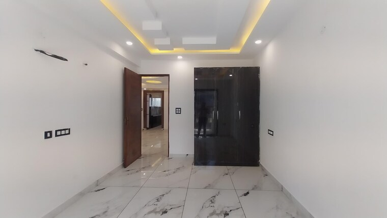 Room, sushma-valencia 3 Bedroom 1850 Sq.Ft. Apartment In International Airport Road Zirakpur 9504350