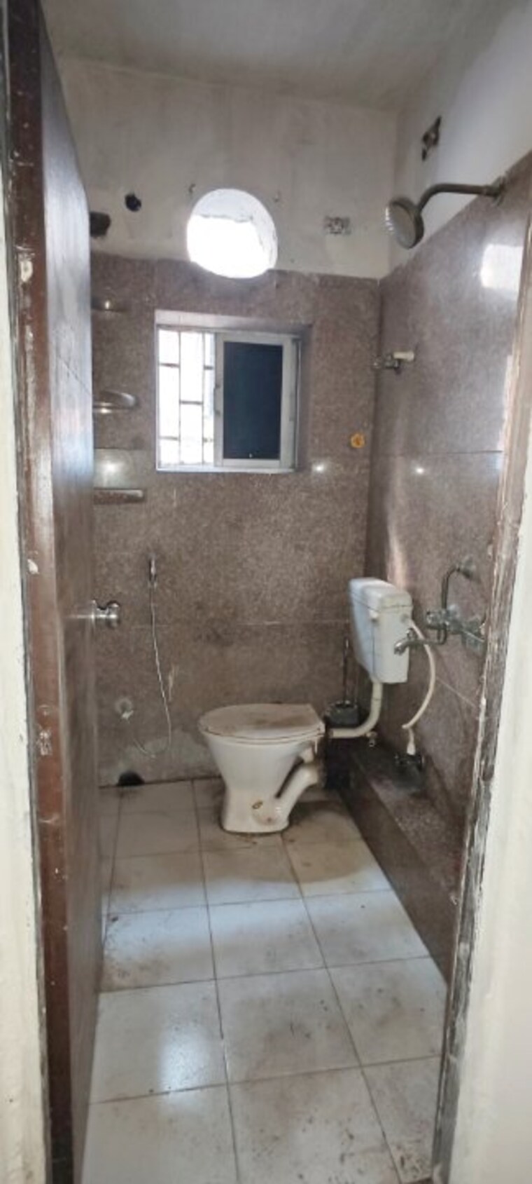 Washroom, bhowanipore Commercial Office Space 1050 Sq.Ft. In Bhowanipore Kolkata 9504387