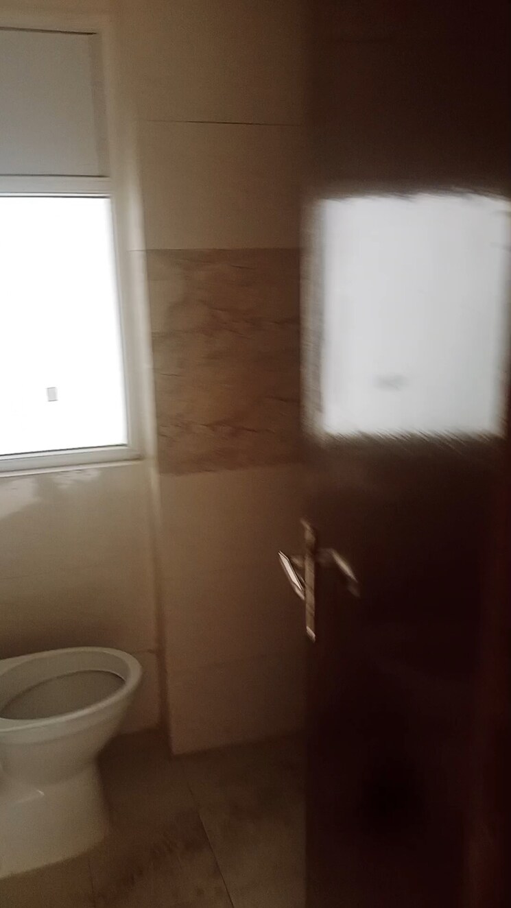 Bathroom, amrapali-golf-homes 3 Bedroom 1595 Sq.Ft. Apartment In Sector 4 Greater Noida Greater Noida 9504532