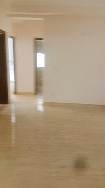 Room in 3 BHK Apartment at Amrapali Golf Homes, Sector 4 Greater Noida – for Sale