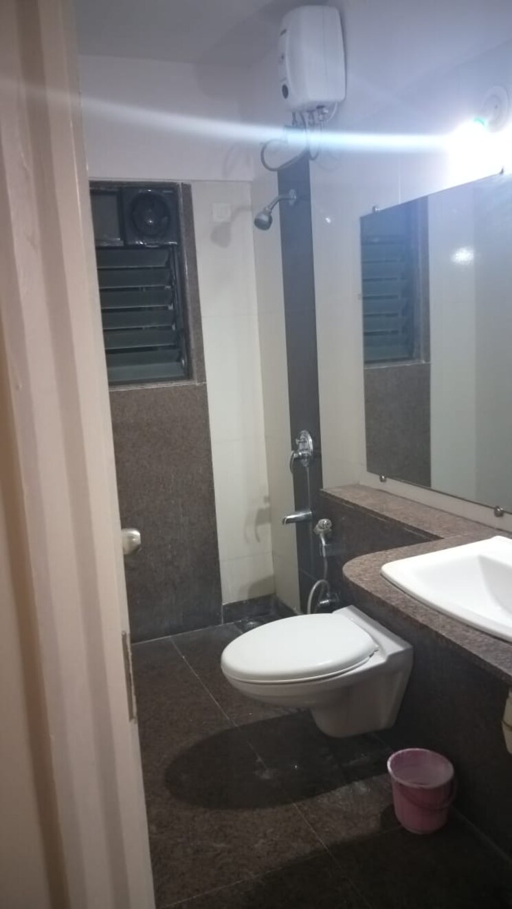 Bathroom, jori-dagade-splendour-greens-seetai-lake 2 Bedroom 1000 Sq.Ft. Apartment In Bhugaon Pune 9504593