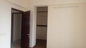 Room in 3 BHK Apartment at Unitech Escape, Sector 50 – for Rent