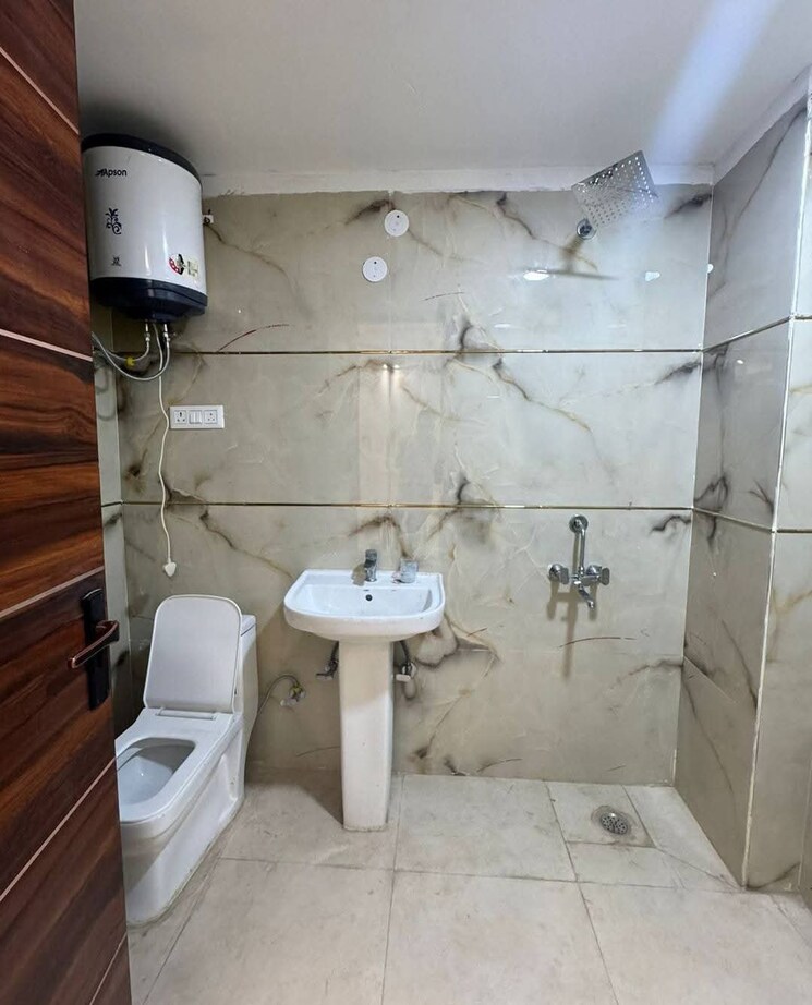 Bathroom, chattarpur 3 Bedroom 1150 Sq.Ft. Builder Floor In Chattarpur Delhi 9504798