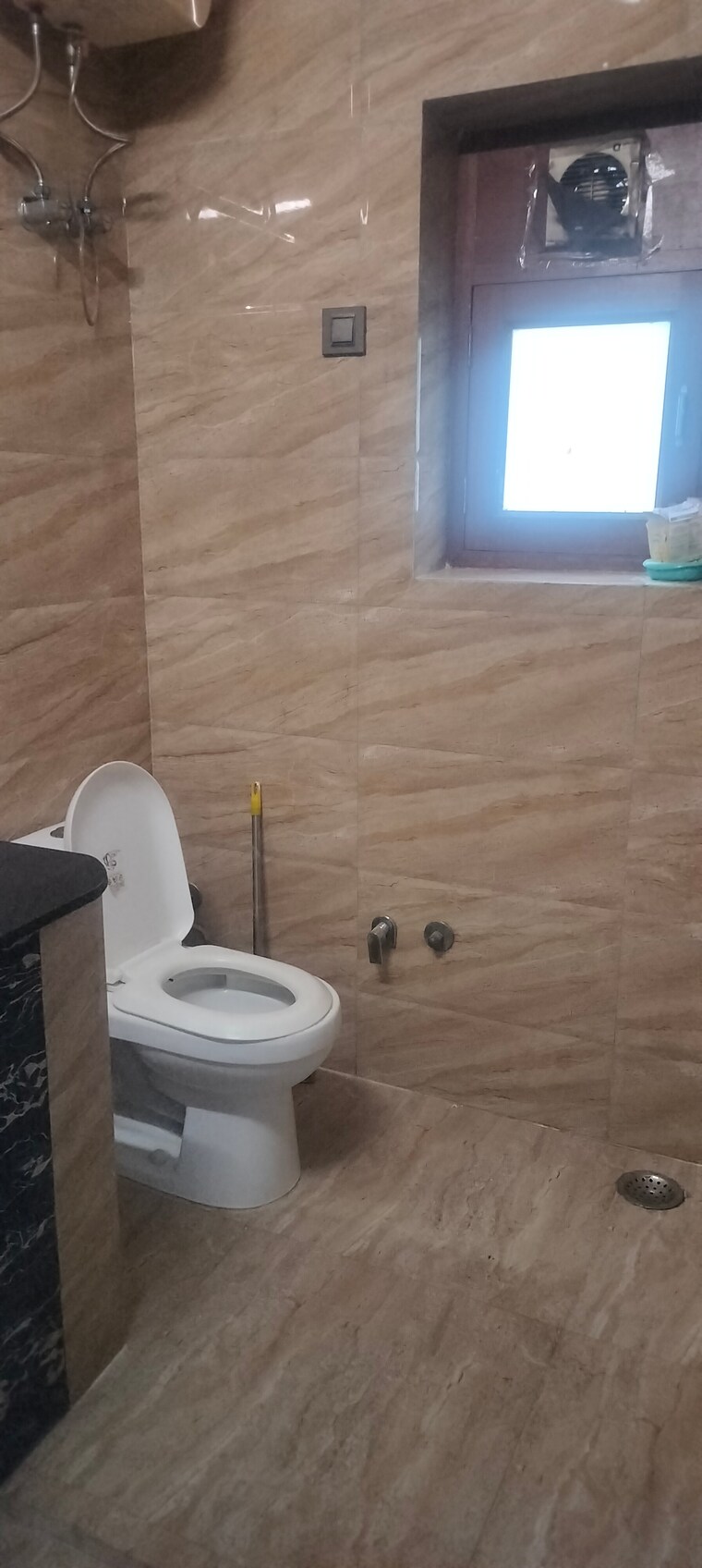 Bathroom, janakpuri 3 Bedroom 1300 Sq.Ft. Builder Floor In Janakpuri Delhi 9504813