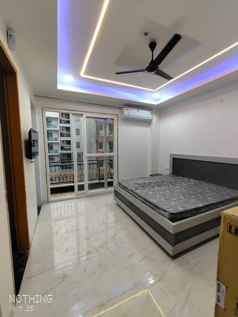 Bedroom, sector 43 1 Bedroom 100 Sq.Yd. Builder Floor In Sector 43 Gurgaon 9504792