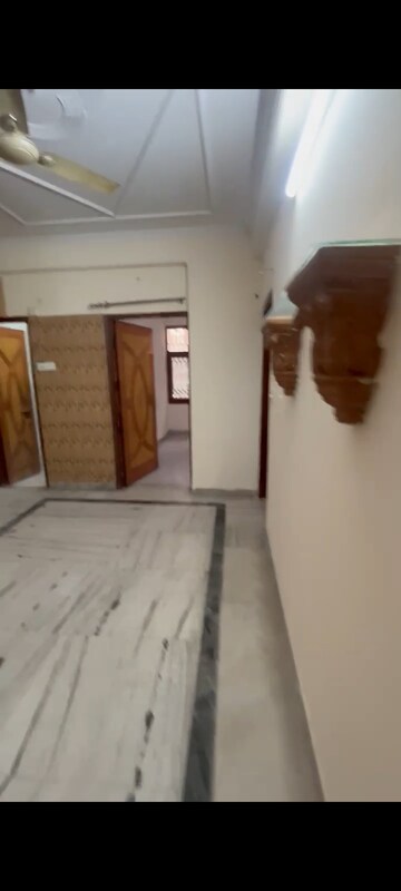 Room in 3 BHK Apartment at Telecom City, Sector 62 – for Rent