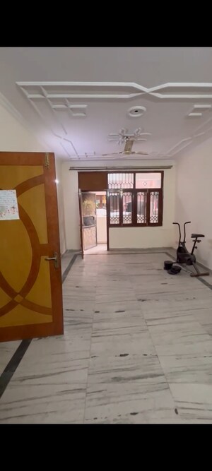 Room in 3 BHK Apartment at Telecom City, Sector 62 – for Rent