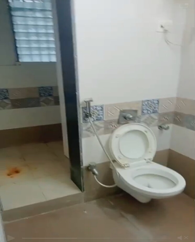 Attached Bathroom, om-shakti-chs-chembur 2 Bedroom 910 Sq.Ft. Apartment In Chembur Mumbai 9504924