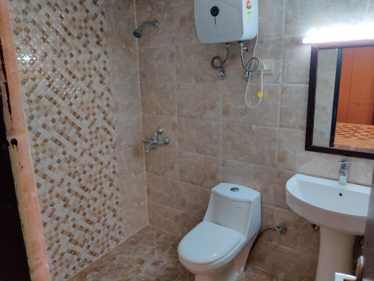 Bathroom, supertech-czar-suites 1 RK 454 Sq.Ft. Apartment In Omicron I Greater Noida Greater Noida 9504911