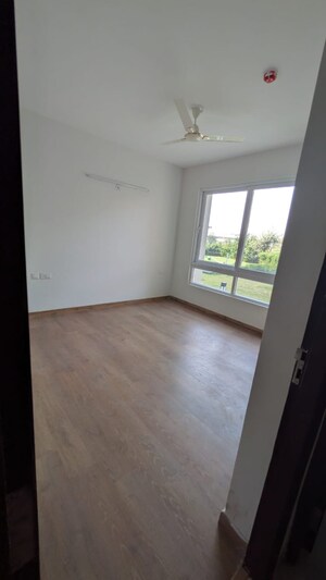 3 BHK Apartment For Rent in Conscient Heritage Max, Sector 102