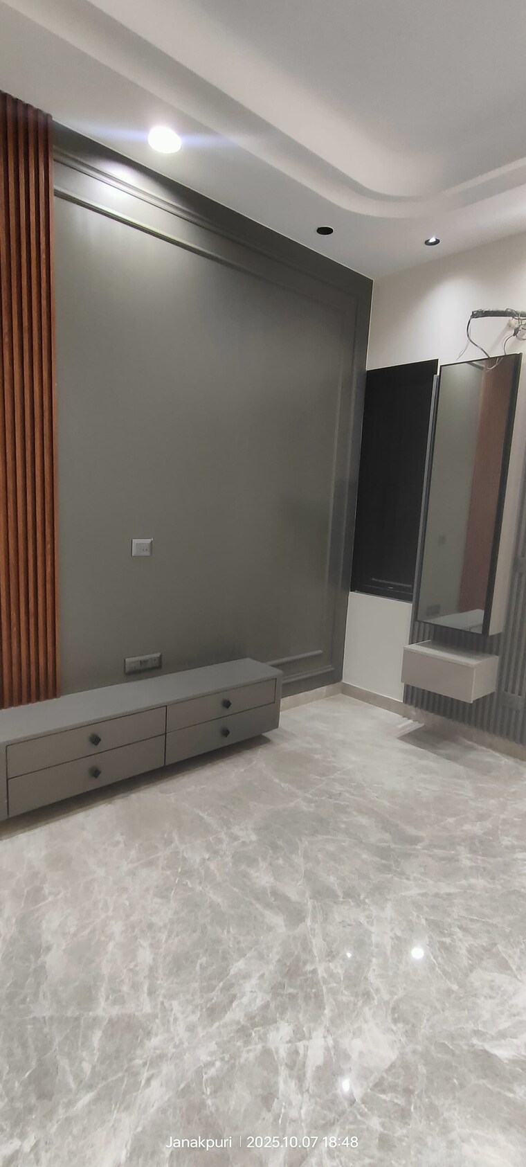 Room, janakpuri 3 Bedroom 1350 Sq.Ft. Builder Floor In Janakpuri Delhi 9505029