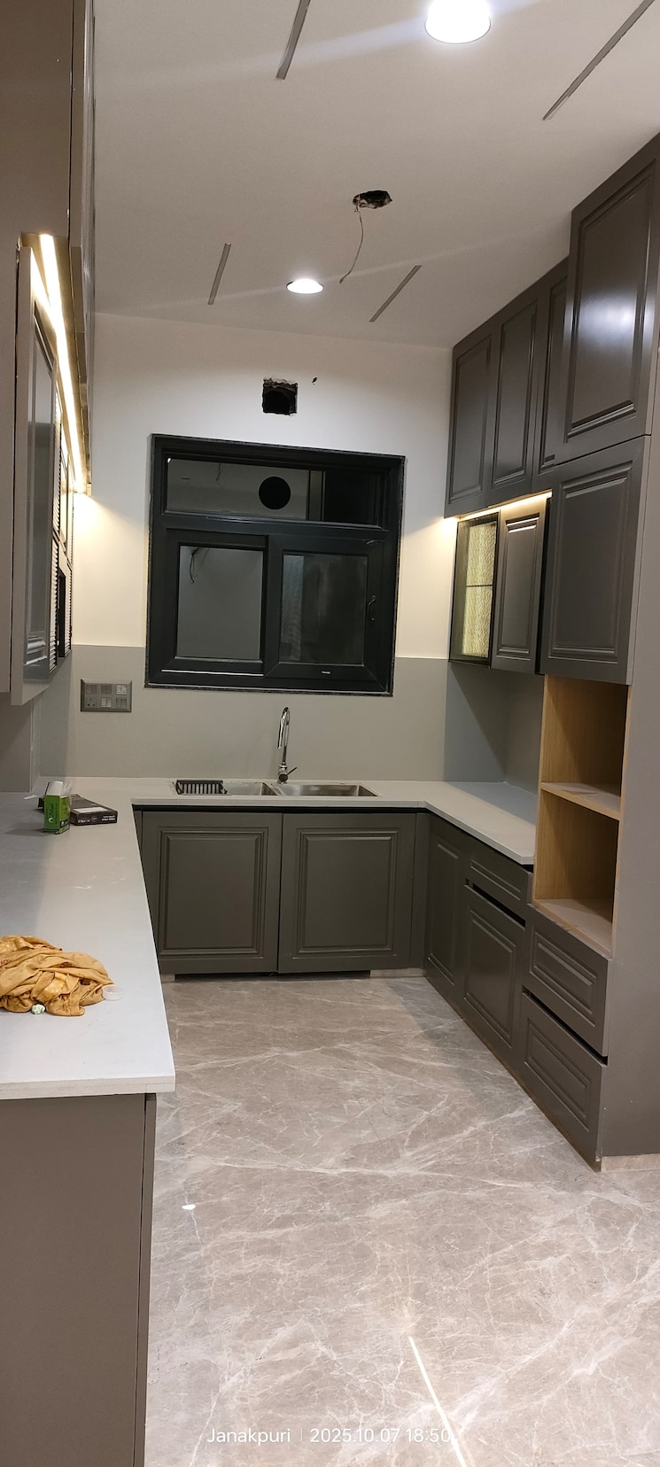 Kitchen, janakpuri 3 Bedroom 1350 Sq.Ft. Builder Floor In Janakpuri Delhi 9505029