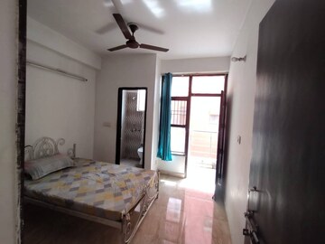 Bedroom in 1 BHK Builder Floor at Chattarpur – for Rent
