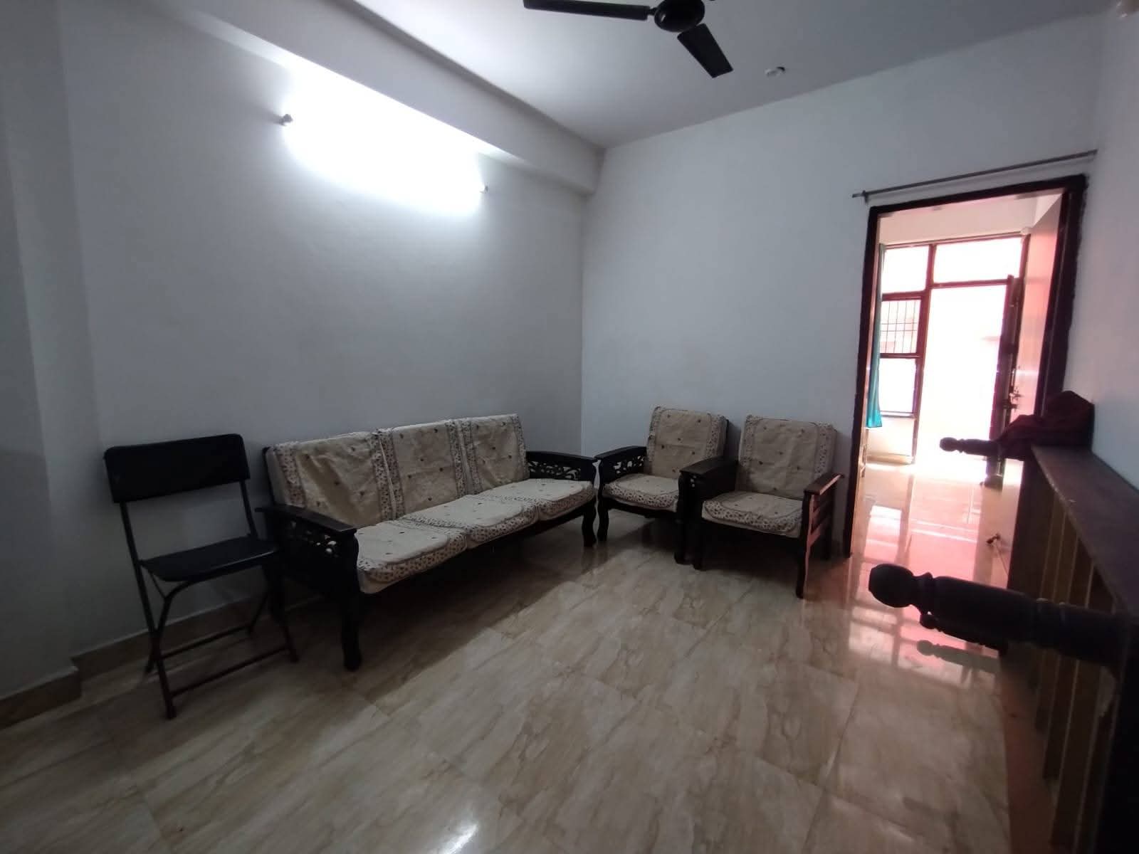 1 BHK Builder Floor For Rent in Chattarpur