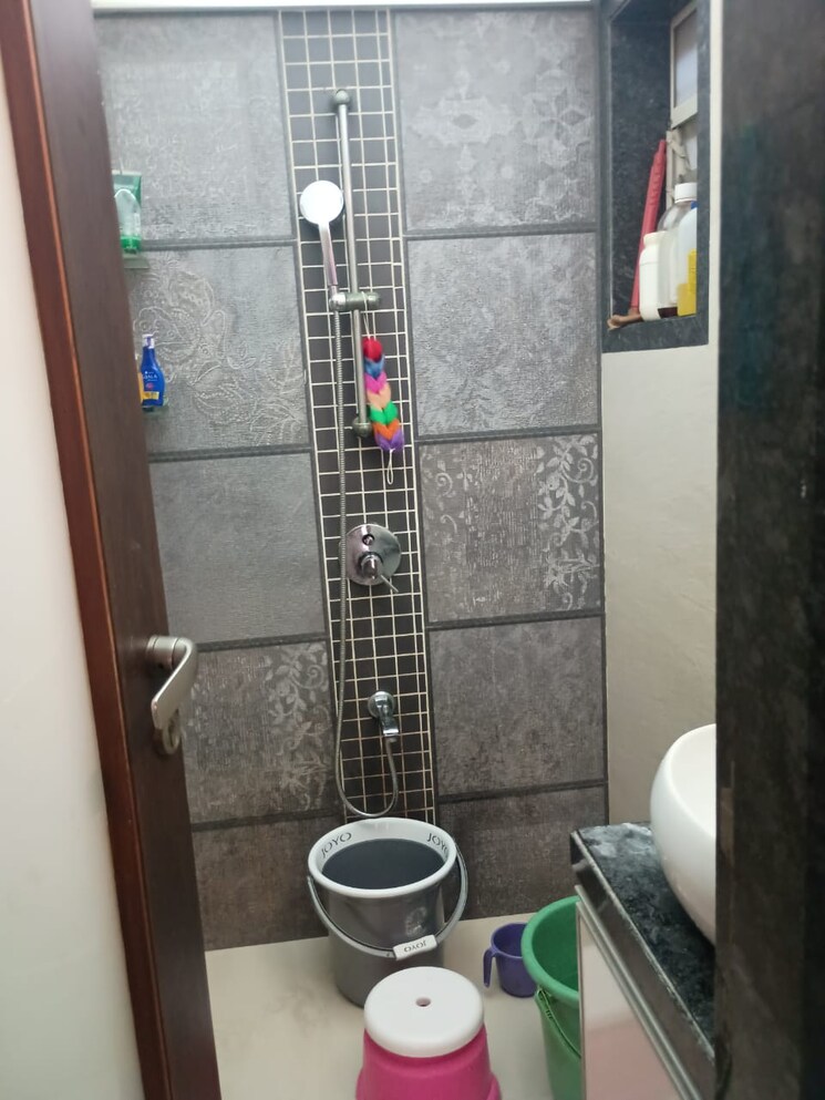 Attached Bathroom, aster-chs-kandivali 2 Bedroom 700 Sq.Ft. Apartment In Kandivali East Mumbai 9505038