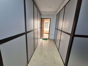  Pg – Entrance View at Vashi - for Rent