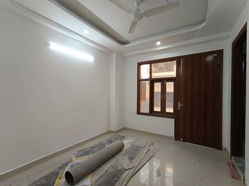 Bedroom in 1 BHK Builder Floor at Chattarpur – for Rent