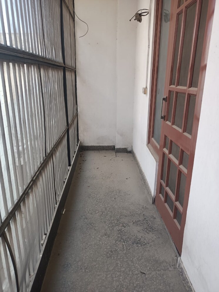 Balcony, surajmal vihar 3 Bedroom 1700 Sq.Ft. Builder Floor In Surajmal Vihar Delhi 9505171