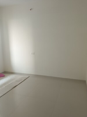 Room in 1 BHK Apartment at Ajmera Crosstown One, Kalyan West – for Rent