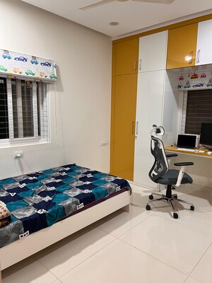 Room in 3 BHK Apartment at Honer Aquantis, Gopanpally – for Rent