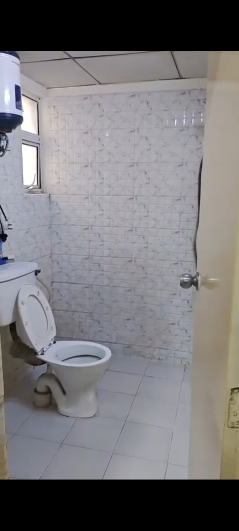Bathroom, gaur-city-6th-avenue 3 Bedroom 956 Sq.Ft. Apartment In Sector 4 Greater Noida Greater Noida 9505234