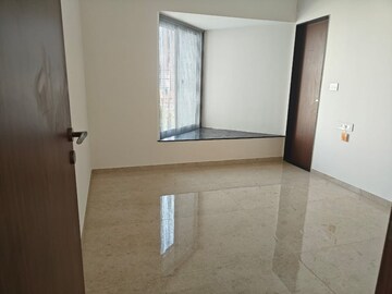 Room in 3 BHK Apartment at Wakad – for Rent