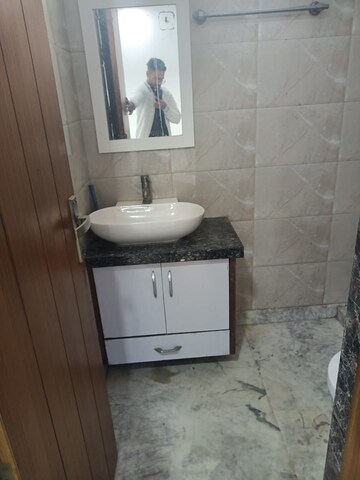 Master Bedroom in 3 BHK Builder Floor at Ashoka Niketan – for Rent