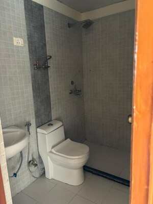Bathroom in 4 BHK Apartment at Uchdpl Veridia Oakwood Enclave, Wave City – for Rent