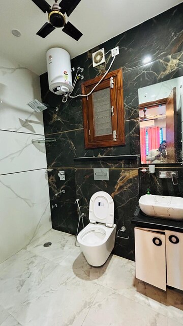 Attached Bathroom in 3 BHK Independent House at Sector 23 – for Rent