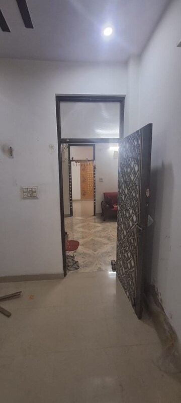 Room in 2 BHK Builder Floor at Vasundhara Sector 1 – for Rent