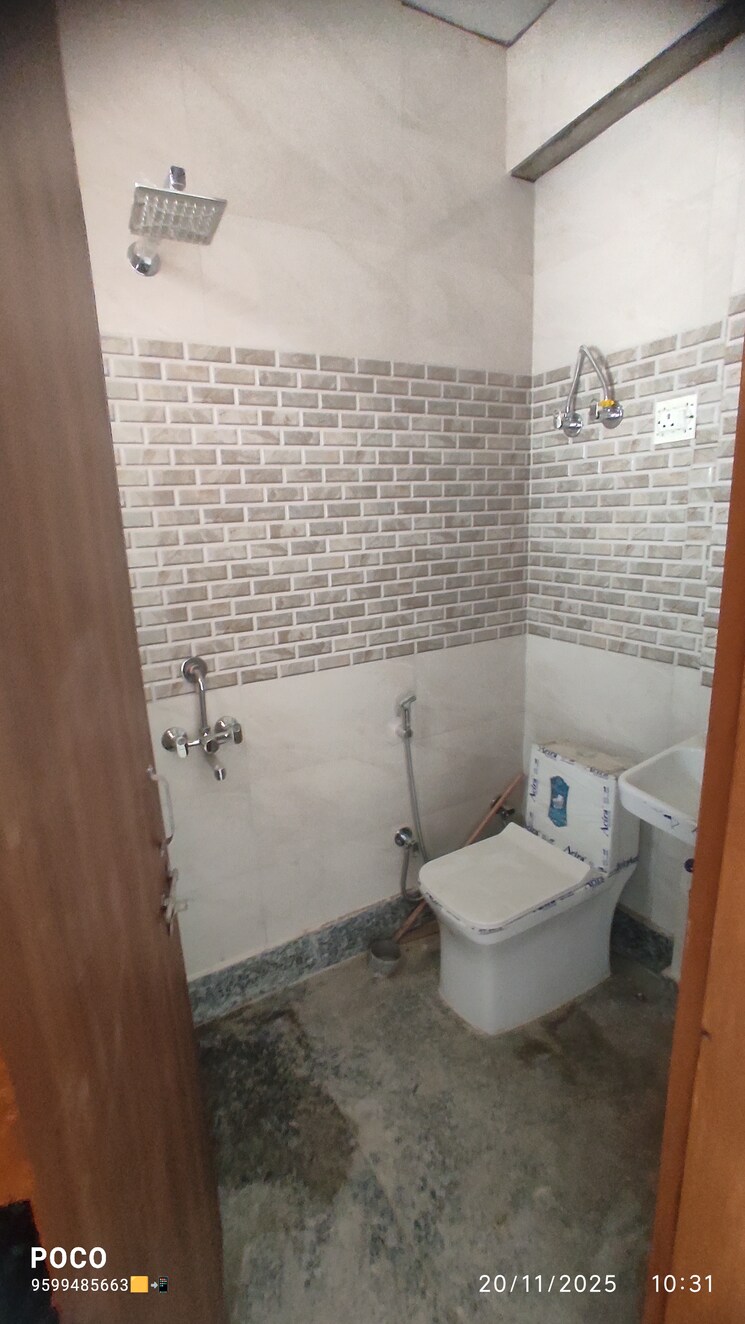 Bathroom, mehrauli 1 Bedroom 500 Sq.Ft. Builder Floor In Mehrauli Delhi 9505352