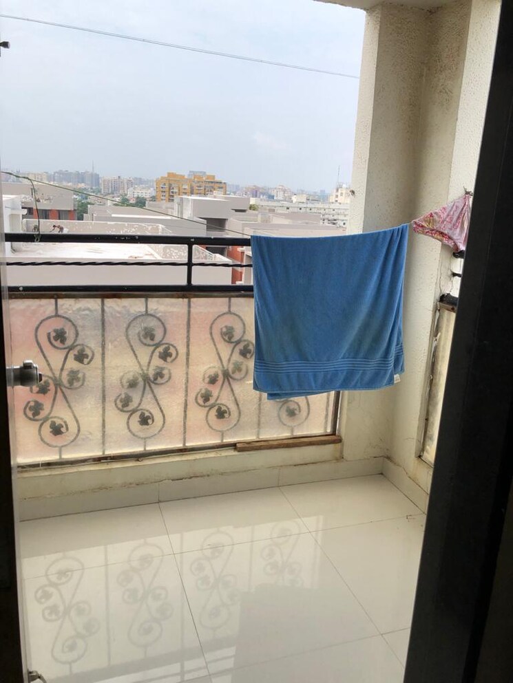 Balcony, shyamal 3 Bedroom 185 Sq.Yd. Apartment In Shyamal Ahmedabad 9504882