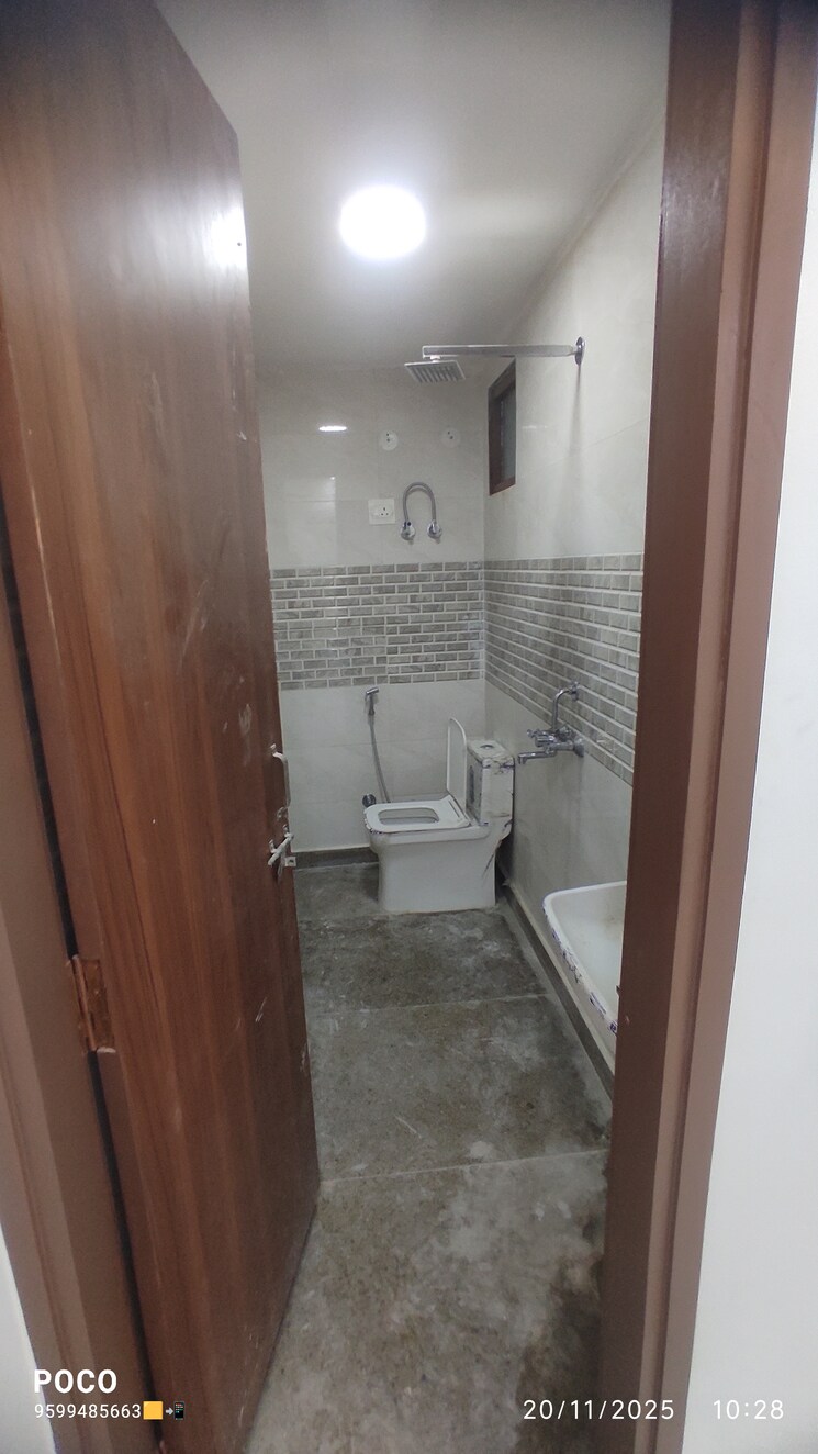  Parking, mehrauli 1 Bedroom 500 Sq.Ft. Builder Floor In Mehrauli Delhi 9505394