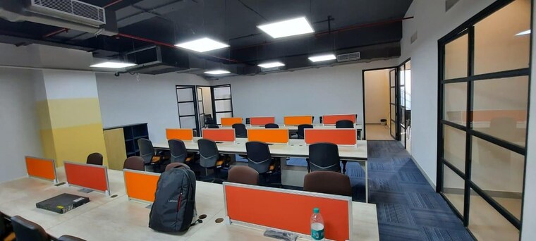 undefined, viman nagar Commercial Office Space 2047 Sq.Ft. In Viman Nagar Pune 9505498