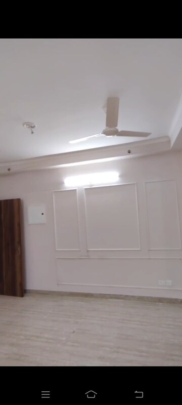 Building Lobby in 3 BHK Apartment at Amrapali Golf Homes, Sector 4 Greater Noida – for Rent