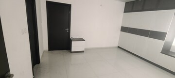 Room in 3 BHK Apartment at Rajapushpa Provincia, Narsingi – for Rent