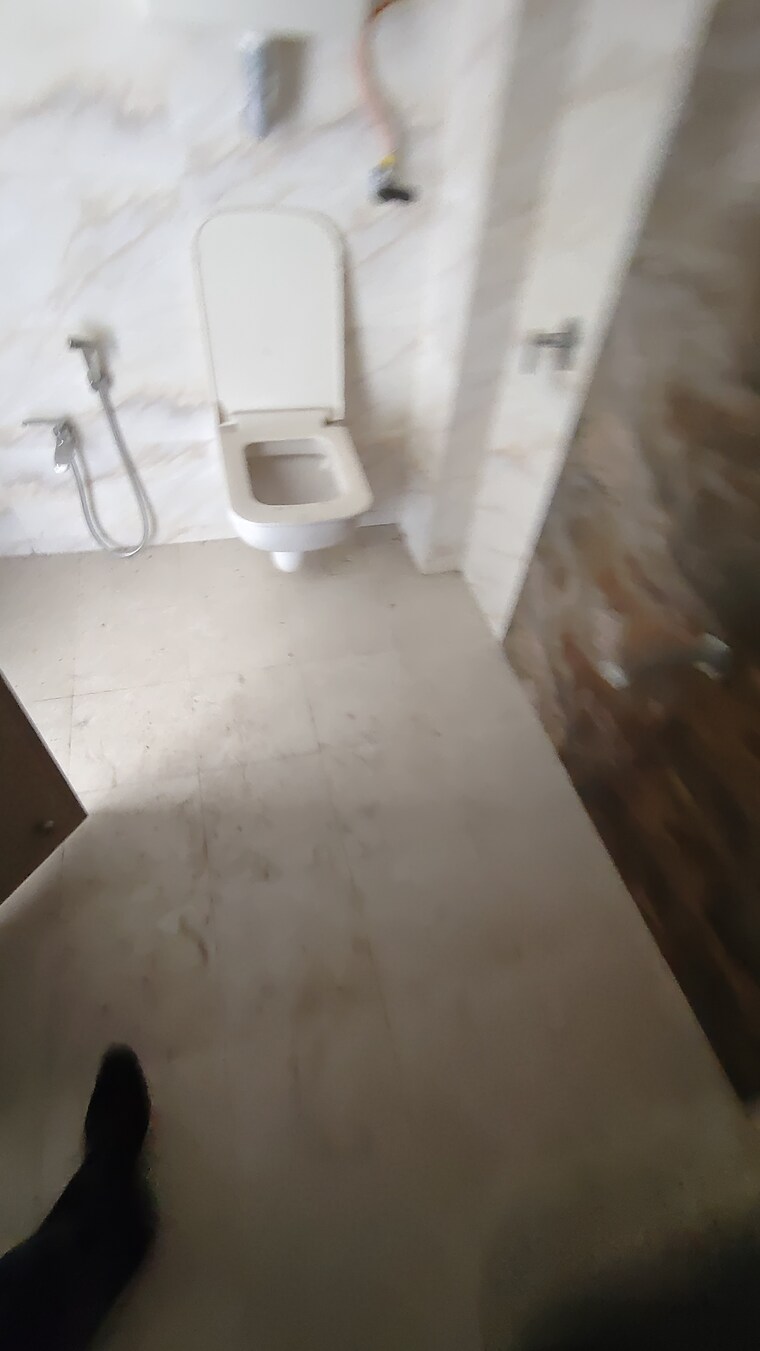Bathroom, mulund east 2 Bedroom 7695 Sq.Ft. Builder Floor In Mulund East Mumbai 9505841