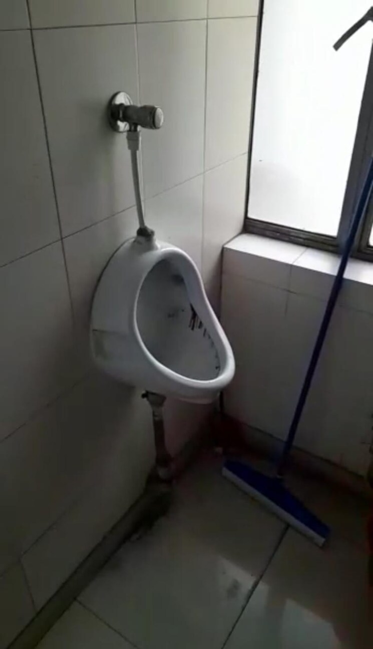 Bathroom, camac street Commercial Office Space 1400 Sq.Ft. In Camac Street Kolkata 9505726