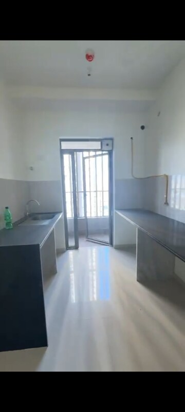 Kitchen in 2 BHK Apartment at Kalpataru Paramount, Kapur Bawdi – for Rent